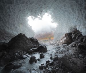 Превью обои пещера, камни, лед, ручей, замерзший