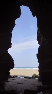 Превью обои пещера, пляж, море, вид, природа