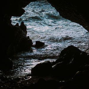 Превью обои пещера, скалы, камни, море