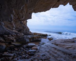 Превью обои пещера, скалы, море, волны, вода