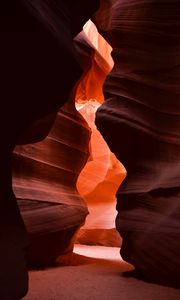 Превью обои пещера, скалы, свет, природа