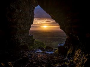 Превью обои пещера, солнце, закат, пейзаж, природа