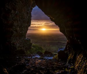 Превью обои пещера, солнце, закат, пейзаж, природа