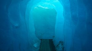Превью обои пещера, тоннель, лед, свечение, синий