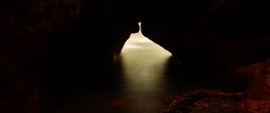 Превью обои пещера, ущелье, вода, свет, темный