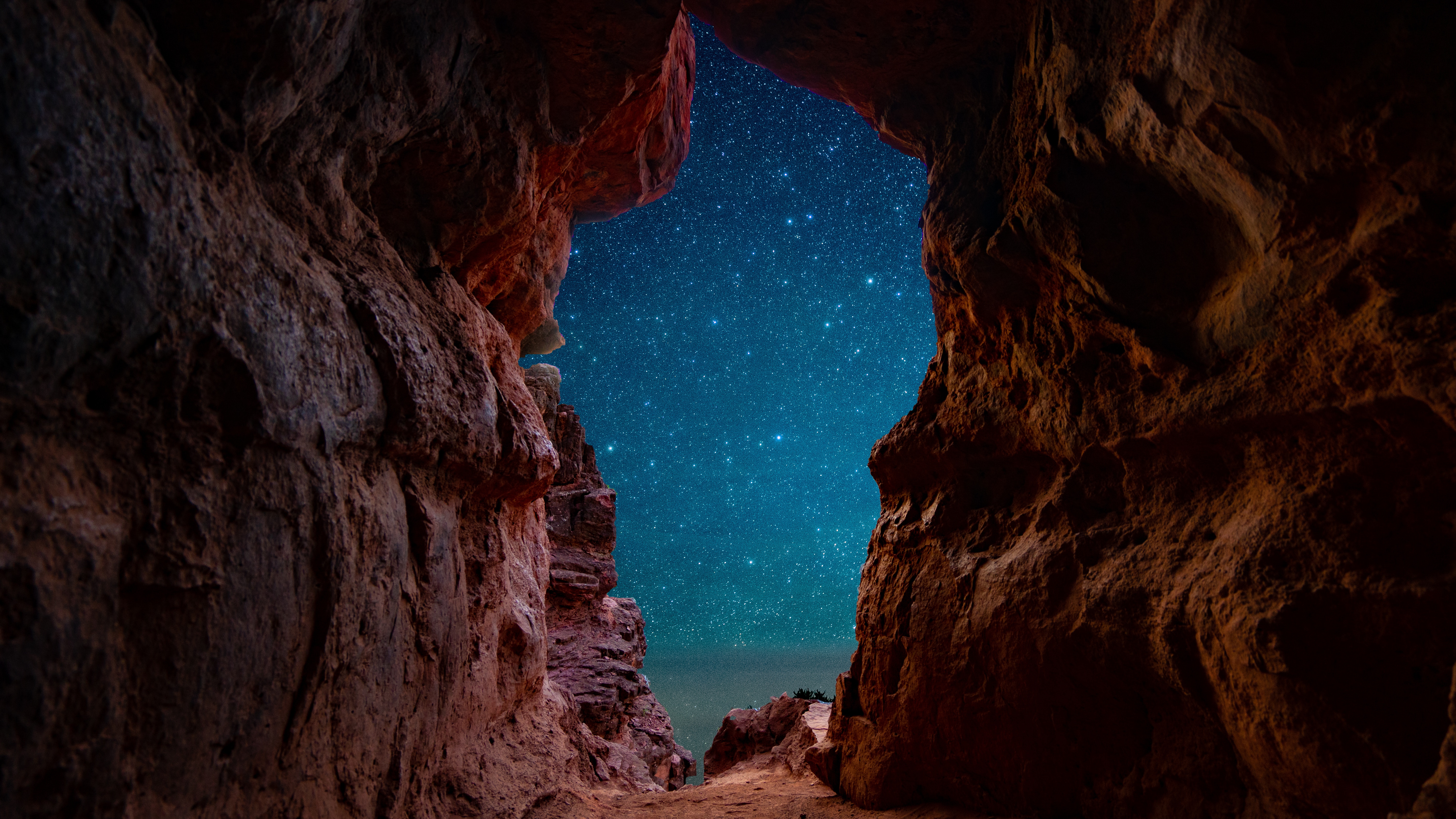 Star cave. Пещера Шондонг. Пещеры Гранд каньон. Вид из пещеры. Пещера в скале.