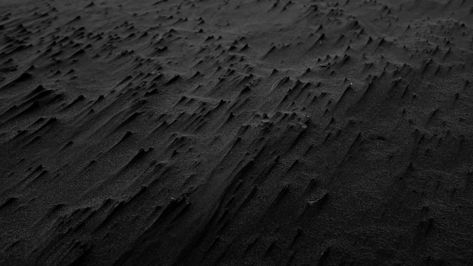 Черный песок обои