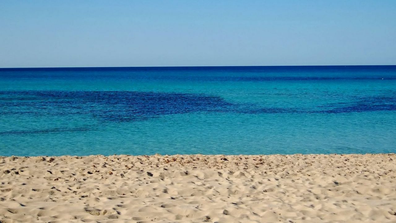 Обои песок, море, горизонт, пляж