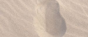 Превью обои песок, следы, пляж
