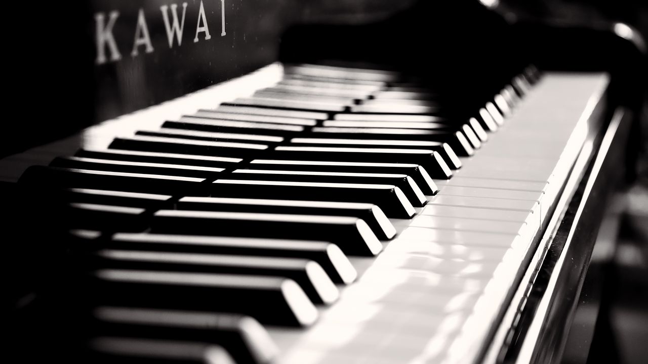Обои пианино, чб, клавиши, музыкальный инструмент