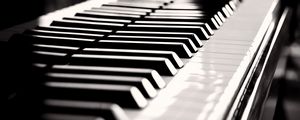 Превью обои пианино, чб, клавиши, музыкальный инструмент