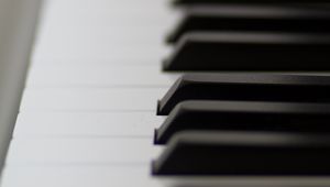 Превью обои пианино, клавиши, черно-белый, блюр