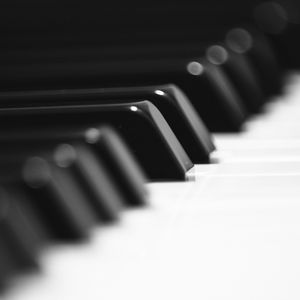 Превью обои пианино, клавиши, музыкальный инструмент, черный, белый