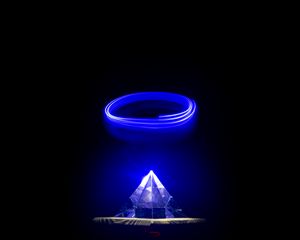 Превью обои пирамида, кристалл, свечение, синий, темнота
