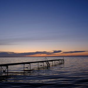 Превью обои пирс, море, закат, горизонт, вода