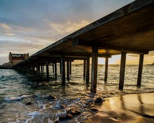 Превью обои пирс, побережье, пляж, море, вода