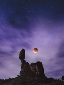 Превью обои планета, звездное небо, скала