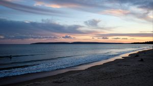 Превью обои пляж, берег, море, сумерки, пейзаж