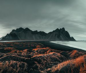 Превью обои пляж, горы, пейзаж, море, берег