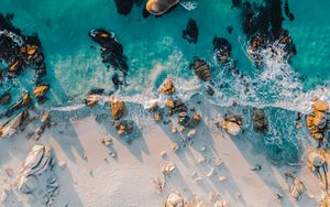 Превью обои пляж, камни, море, вода, вид сверху