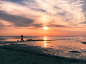 Превью обои пляж, море, солнце, закат, вода, песок