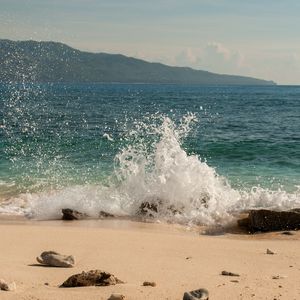 Превью обои пляж, море, вода, брызги, пейзаж