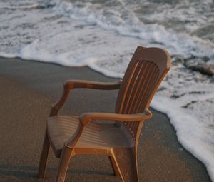 Превью обои пляж, море, волны, стул, мебель, эстетика