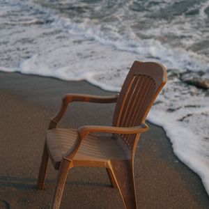 Превью обои пляж, море, волны, стул, мебель, эстетика