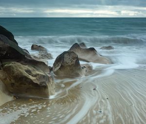 Превью обои пляж, море, волны, камни, природа, пейзаж