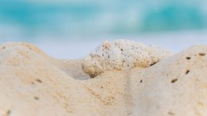 Превью обои пляж, песок, камень, море