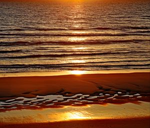 Превью обои пляж, песок, море, закат, природа
