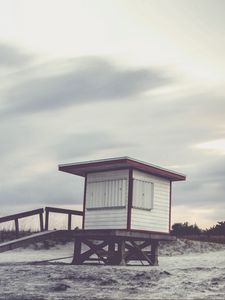 Превью обои пляж, строение, песок