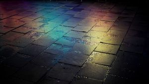 Превью обои плитка, улица, мокрый, градиент, разноцветный