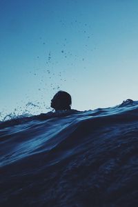 Превью обои пловец, море, волны, брызги