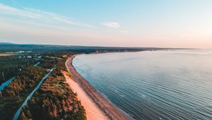 Превью обои побережье, деревья, море, песок, даль, горизонт