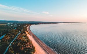 Превью обои побережье, деревья, море, песок, даль, горизонт