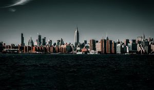 Превью обои побережье, город, городской пейзаж, здания, вода, волны