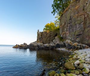 Превью обои побережье, камни, галька, скала, море