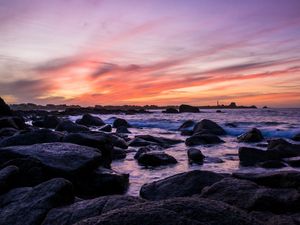 Превью обои побережье, камни, море, вода, закат, пейзаж