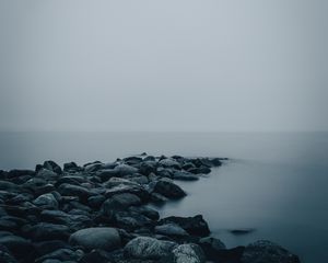 Превью обои побережье, камни, туман, вода, море