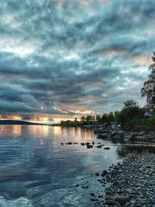 Превью обои побережье, море, облака, сумерки, пейзаж