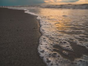 Превью обои побережье, море, песок, вода, прибой