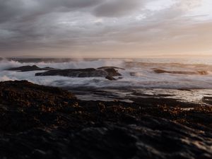 Превью обои побережье, море, волны, вода, брызги, пейзаж