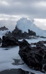 Превью обои побережье, скалы, море, волны, брызги, вода