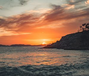 Превью обои побережье, скалы, закат, горы, море