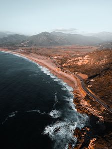 Превью обои побережье, вид сверху, море, пейзаж, холмистый, дорога