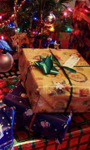Превью обои подарки, много, елка, праздник, новый год, рождество, настроение