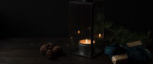 Превью обои подсвечник, свеча, подарки, темный