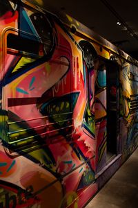 Превью обои поезд, граффити, краска, уличное искусство
