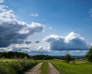 Превью обои поля, деревья, кусты, облака, небо, пейзаж